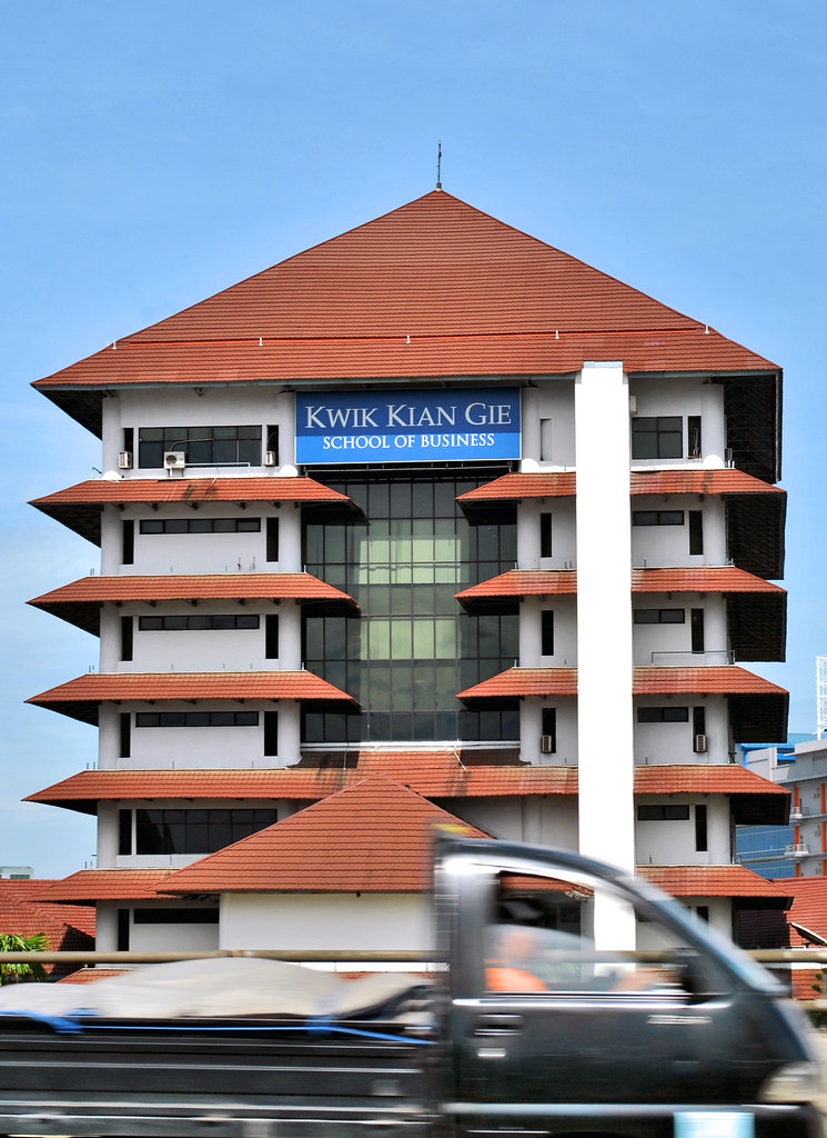 Sekolah Tinggi Ilmu Bisnis Kwik Kian Gie